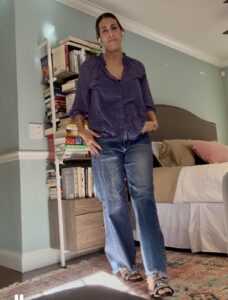 Homeschool mom outfit Monday - navy button-up and wide leg jeans